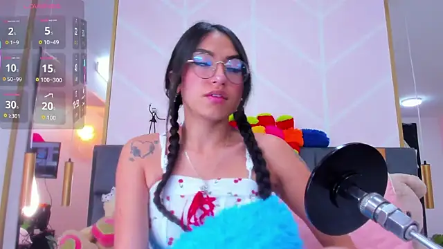 MadyJackson online show from November 2025 11:32:01 AM