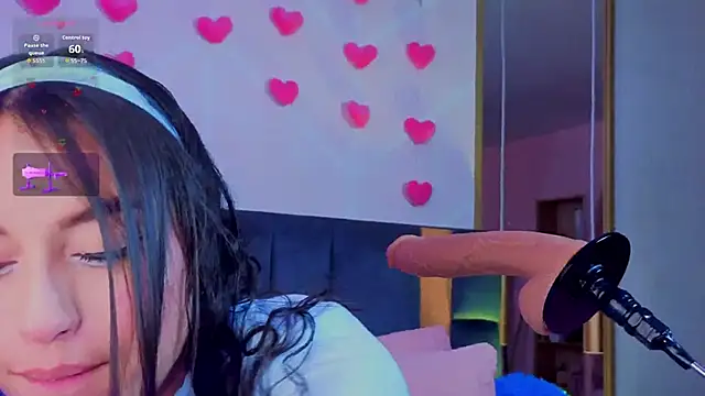 MadyJackson online show from April 2026 11:34:01 AM