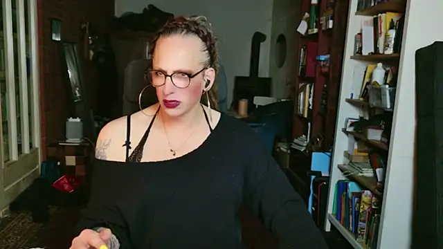 MaxiEmily online show from October 2025 12:51:02 AM