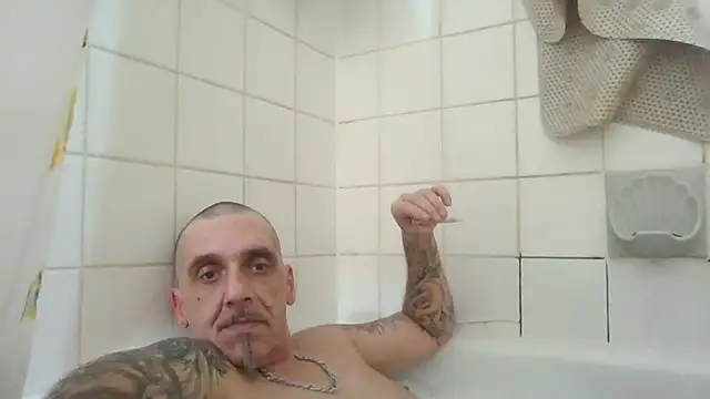 Snapshot of CandiedPompano chatting on September 2025 03:56:01 AM CandiedPompano online show from September 2025 03:56:01 AM