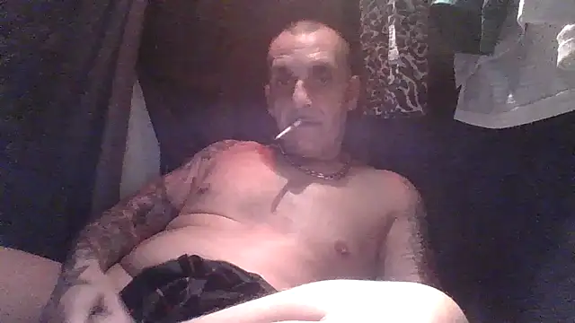 Snapshot of CandiedPompano chatting on October 2025 06:00:01 AM CandiedPompano online show from October 2025 06:00:01 AM