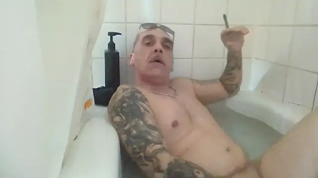 Snapshot of CandiedPompano chatting on October 2025 03:17:01 AM CandiedPompano online show from October 2025 03:17:01 AM