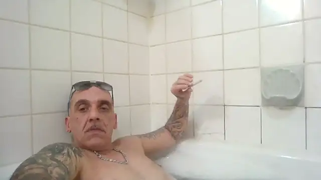 Snapshot of CandiedPompano chatting on October 2025 03:07:02 AM CandiedPompano online show from October 2025 03:07:02 AM