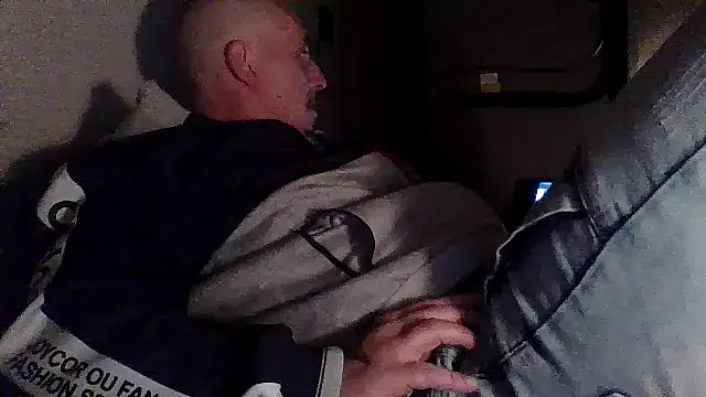 Snapshot of CandiedPompano chatting on October 2025 08:30:01 PM CandiedPompano online show from October 2025 08:30:01 PM