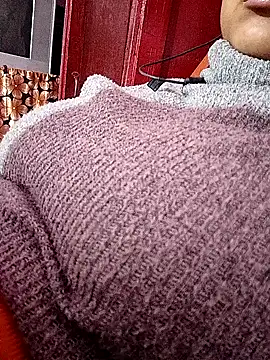 ruhi2003 online show from December 2024 04:21:02 PM