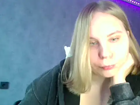 Snapshot of Thalia__Star chatting on January 2025 08:31:01 AM Thalia Star online show from January 2025 08:31:01 AM