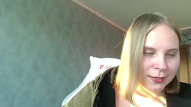 Snapshot of Thalia__Star chatting on February 2025 02:16:02 PM Thalia Star online show from February 2025 02:16:02 PM