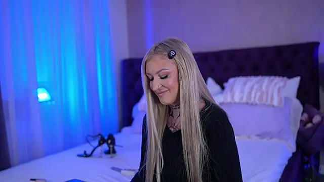 Snapshot of MazeSin chatting on February 2026 10:55:02 AM MazeSin online show from February 2026 10:55:02 AM