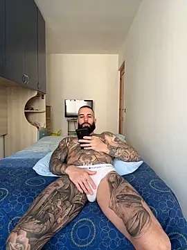 Snapshot of Gioeltoro89 chatting on May 2026 02:32:02 PM Gioeltoro89 online show from May 2026 02:32:02 PM