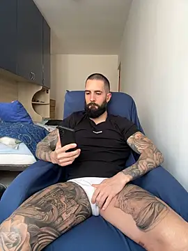 Snapshot of Gioeltoro89 chatting on May 2026 02:58:02 PM Gioeltoro89 online show from May 2026 02:58:02 PM