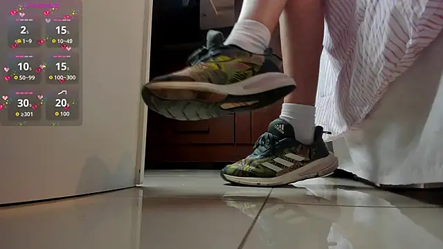 sherilkwang19tv online show from October 2025 12:22:01 AM