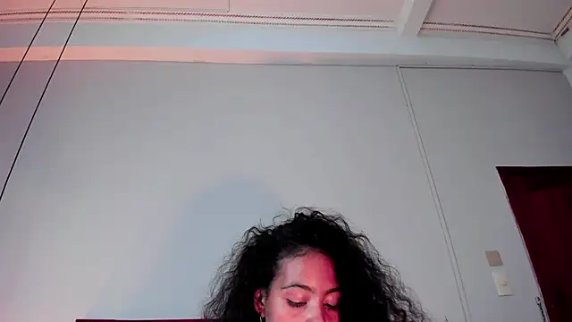 Snapshot of AntonellaHall_ chatting on January 2025 06:31:01 PM AntonellaHall online show from January 2025 06:31:01 PM