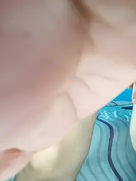 Snapshot of rrosevicky chatting on October 2025 05:32:01 AM rrosevicky online show from October 2025 05:32:01 AM