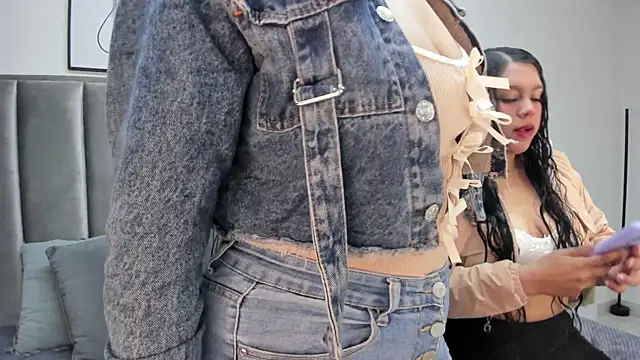 Laiia Page online show from September 2025 12:08:02 PM