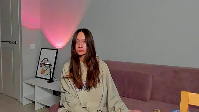 Snapshot of EllaSky_xoxo chatting on January 2025 02:08:01 AM EllaSky xoxo online show from January 2025 02:08:01 AM