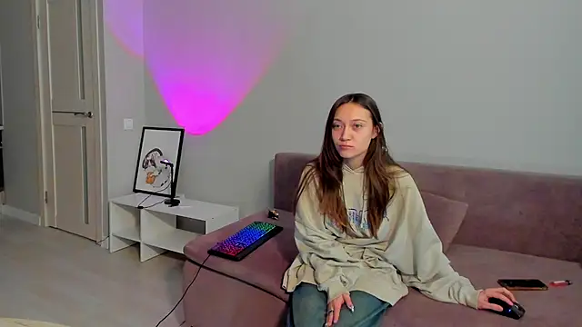 Snapshot of EllaSky_xoxo chatting on January 2025 06:38:01 AM EllaSky xoxo online show from January 2025 06:38:01 AM