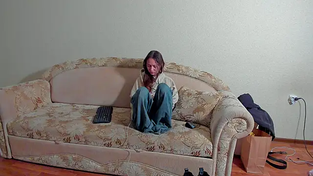 Snapshot of EllaSky_xoxo chatting on March 2025 05:46:01 AM EllaSky xoxo online show from March 2025 05:46:01 AM