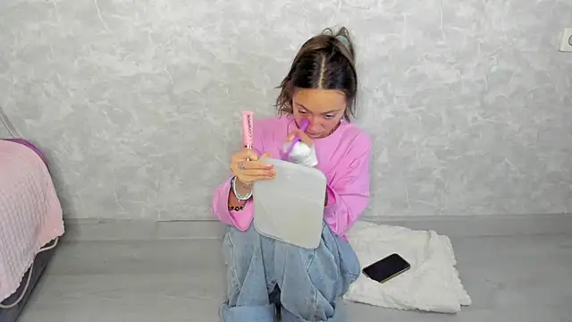 Snapshot of EllaSky_xoxo chatting on October 2025 03:23:02 PM EllaSky xoxo online show from October 2025 03:23:02 PM