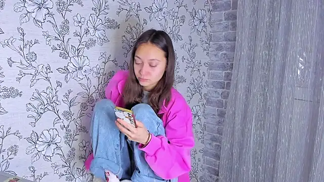 Snapshot of EllaSky_xoxo chatting on November 2025 09:47:01 PM EllaSky xoxo online show from November 2025 09:47:01 PM