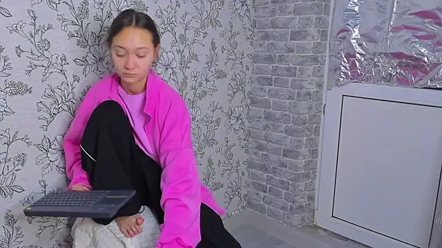 Snapshot of EllaSky_xoxo chatting on November 2025 12:41:01 AM EllaSky xoxo online show from November 2025 12:41:01 AM