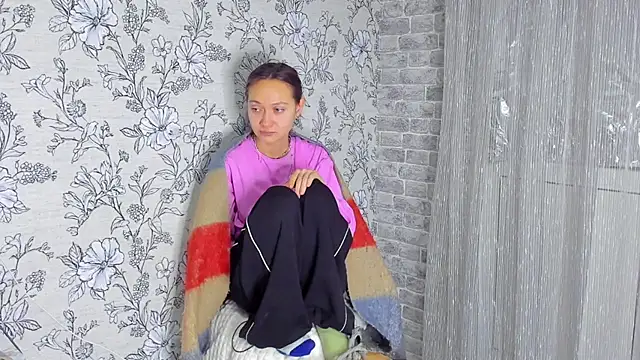 Snapshot of EllaSky_xoxo chatting on November 2025 08:08:01 PM EllaSky xoxo online show from November 2025 08:08:01 PM