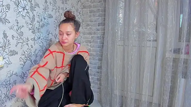 Snapshot of EllaSky_xoxo chatting on December 2025 08:48:01 PM EllaSky xoxo online show from December 2025 08:48:01 PM