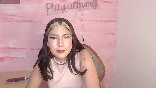 Snapshot of Sophia_Watson_ chatting on December 2024 02:02:01 PM Sophia Watson online show from December 2024 02:02:01 PM