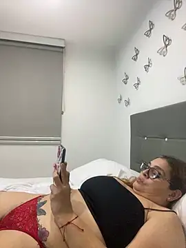 Snapshot of AntonellaAlondra4 chatting on December 2024 04:34:02 AM AntonellaAlondra4 online show from December 2024 04:34:02 AM