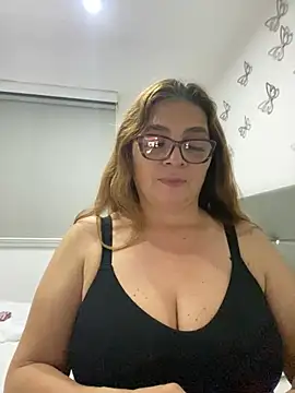 Snapshot of AntonellaAlondra4 chatting on December 2024 05:29:02 AM AntonellaAlondra4 online show from December 2024 05:29:02 AM