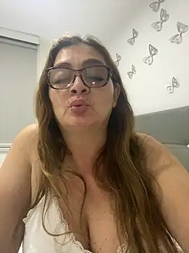 Snapshot of AntonellaAlondra4 chatting on December 2024 05:03:01 AM AntonellaAlondra4 online show from December 2024 05:03:01 AM