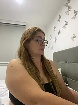 Snapshot of AntonellaAlondra4 chatting on December 2024 07:28:01 AM AntonellaAlondra4 online show from December 2024 07:28:01 AM