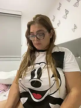 Snapshot of AntonellaAlondra4 chatting on December 2024 06:41:01 PM AntonellaAlondra4 online show from December 2024 06:41:01 PM