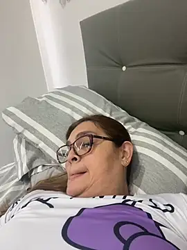 Snapshot of AntonellaAlondra4 chatting on December 2024 01:14:01 PM AntonellaAlondra4 online show from December 2024 01:14:01 PM