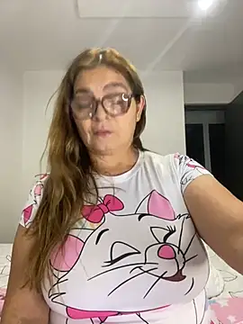 Snapshot of AntonellaAlondra4 chatting on January 2025 03:18:02 AM AntonellaAlondra4 online show from January 2025 03:18:02 AM