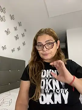Snapshot of AntonellaAlondra4 chatting on January 2025 09:25:02 PM AntonellaAlondra4 online show from January 2025 09:25:02 PM