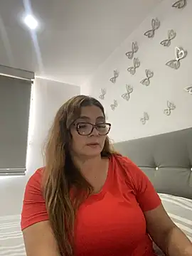 Snapshot of AntonellaAlondra4 chatting on January 2025 05:44:02 PM AntonellaAlondra4 online show from January 2025 05:44:02 PM