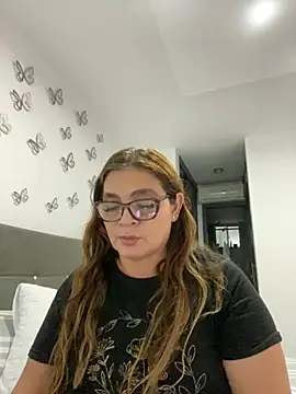 Snapshot of AntonellaAlondra4 chatting on January 2025 10:13:02 PM AntonellaAlondra4 online show from January 2025 10:13:02 PM