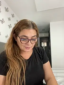 Snapshot of AntonellaAlondra4 chatting on January 2025 02:04:01 PM AntonellaAlondra4 online show from January 2025 02:04:01 PM