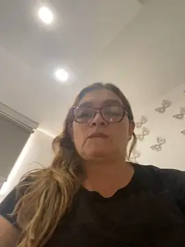 Snapshot of AntonellaAlondra4 chatting on February 2025 07:16:01 PM AntonellaAlondra4 online show from February 2025 07:16:01 PM