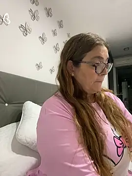 Snapshot of AntonellaAlondra4 chatting on February 2025 05:01:01 AM AntonellaAlondra4 online show from February 2025 05:01:01 AM