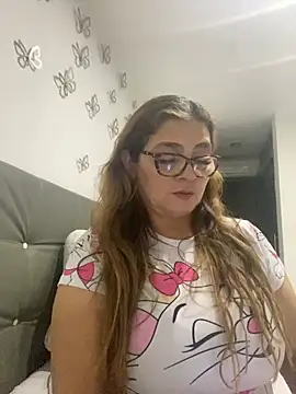 Snapshot of AntonellaAlondra4 chatting on March 2025 04:56:01 AM AntonellaAlondra4 online show from March 2025 04:56:01 AM