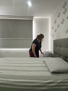 Snapshot of AntonellaAlondra4 chatting on October 2025 03:36:01 PM AntonellaAlondra4 online show from October 2025 03:36:01 PM