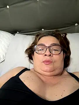 Snapshot of AntonellaAlondra4 chatting on November 2025 11:11:02 AM AntonellaAlondra4 online show from November 2025 11:11:02 AM