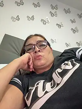 AntonellaAlondra4 online show from February 2026 03:29:02 AM