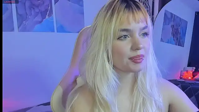 Snapshot of Pretty__zoe chatting on March 2025 12:20:02 AM Pretty zoe online show from March 2025 12:20:02 AM