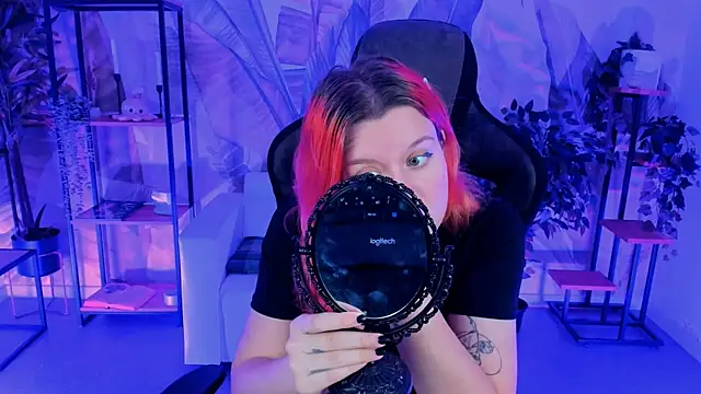 NielletaBlossom online show from March 2025 05:17:02 AM