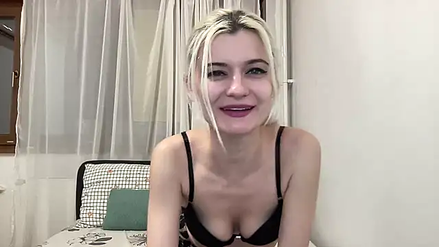 Onika Love online show from April 2026 10:40:01 PM