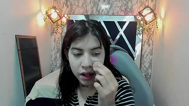 Violet m online show from December 2024 06:28:01 PM