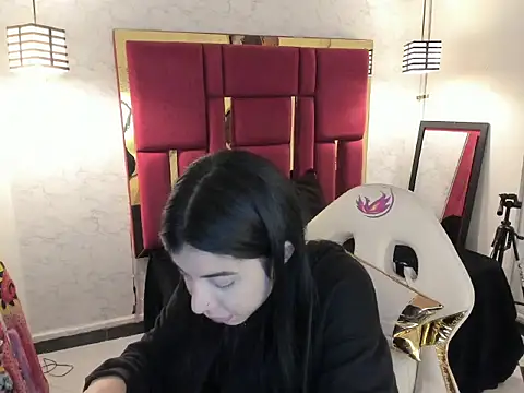 Violet m online show from October 2025 12:08:02 PM