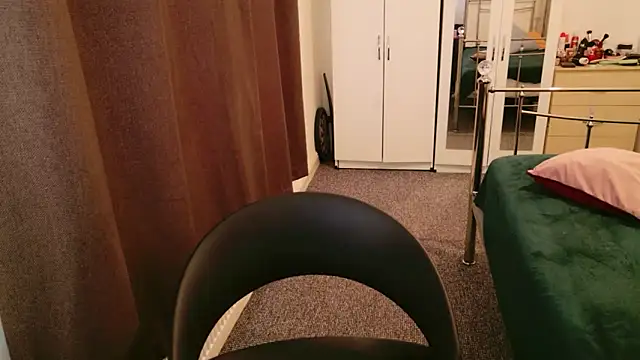 karlaolivia online show from June 2026 09:14:01 AM
